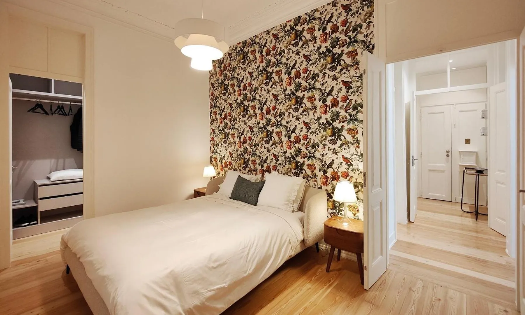 Joivy Astonishing Flat W Office Near Central Lisbon