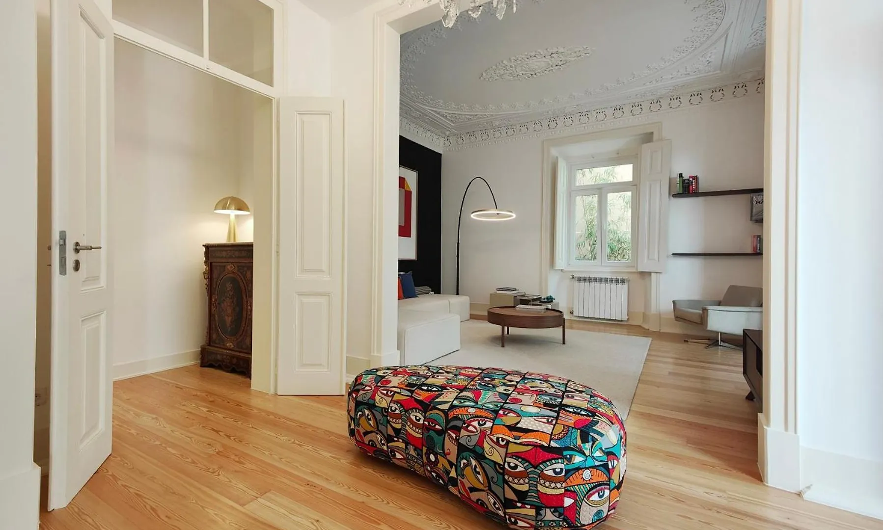 Joivy Astonishing Flat W Office Near Central Lisbon Portugal
