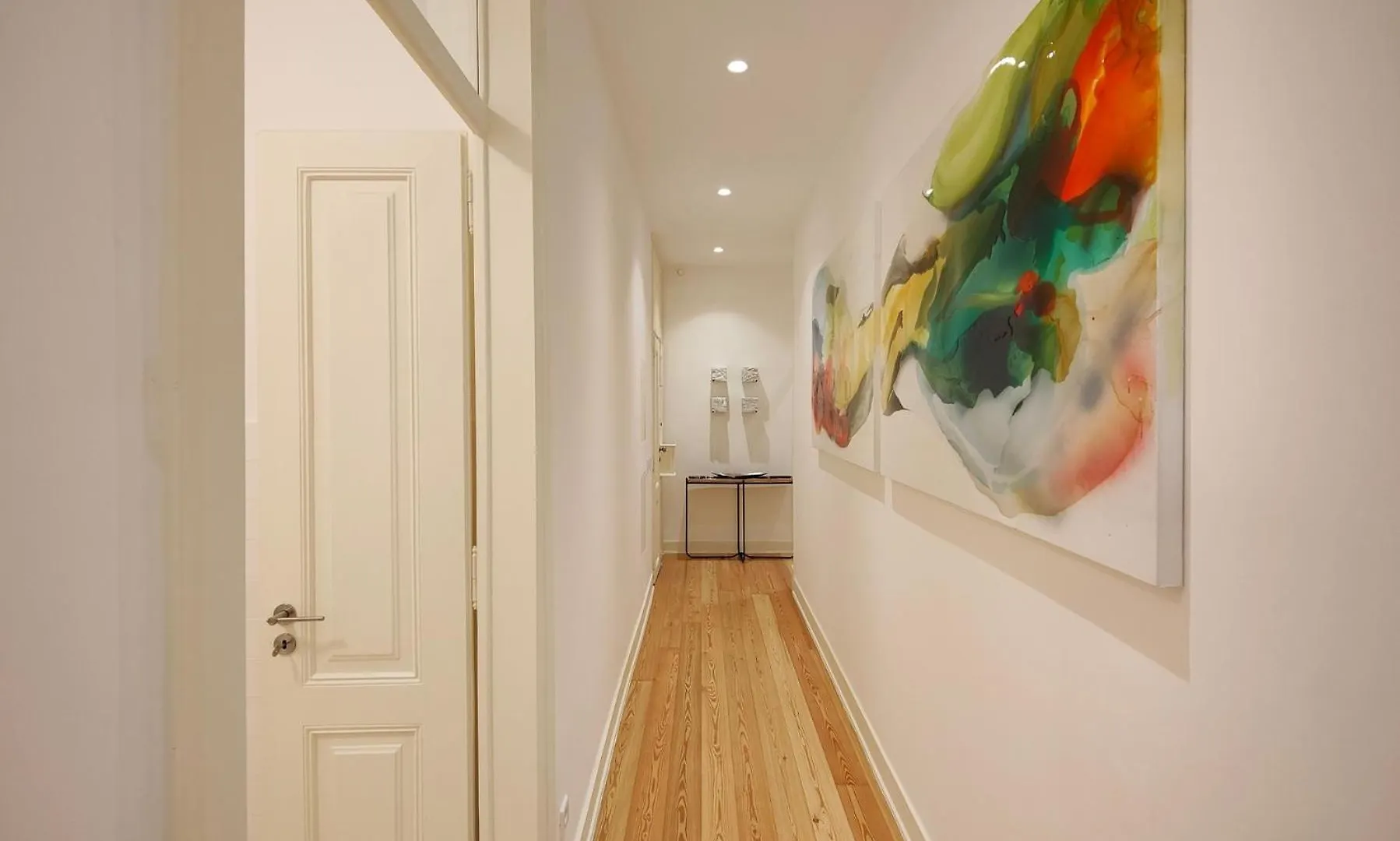 Joivy Astonishing Flat W Office Near Central Lisbon