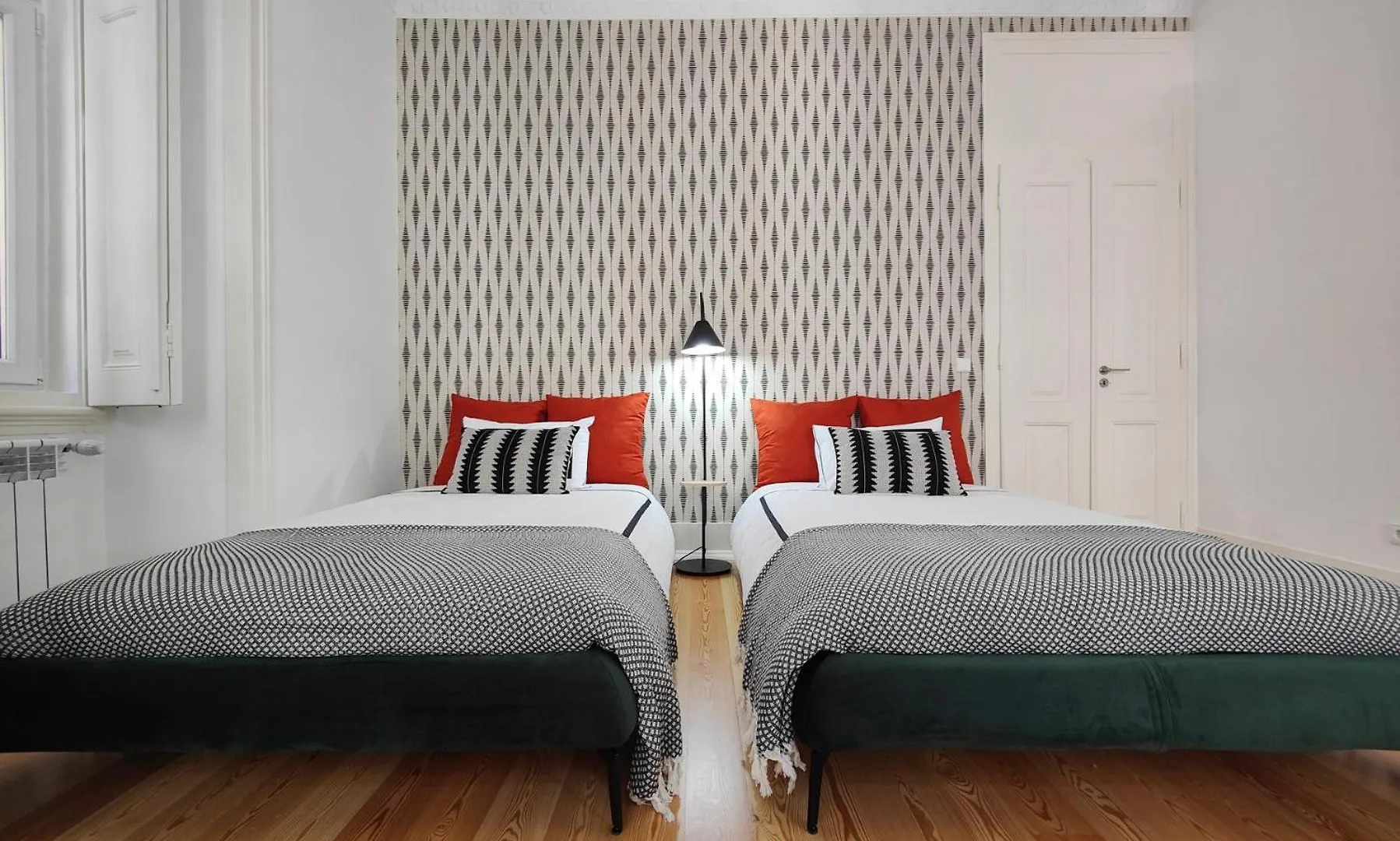 Joivy Astonishing Flat W Office Near Central Lisbon